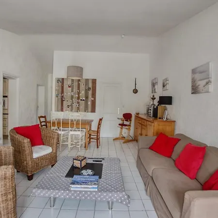 Charming Sunny House 200m From The Beach Lägenhet La Flotte