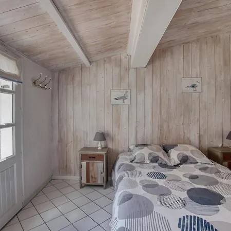 Charming Sunny House 200m From The Beach La Flotte