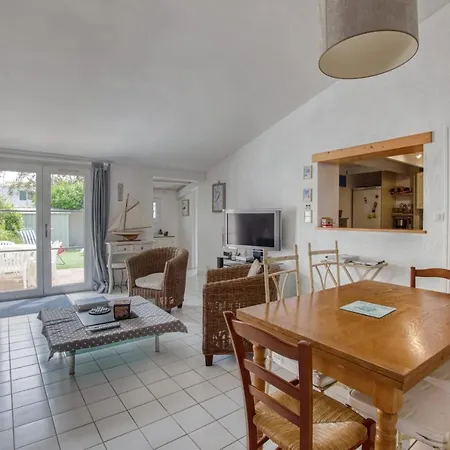 Charming Sunny House 200m From The Beach La Flotte